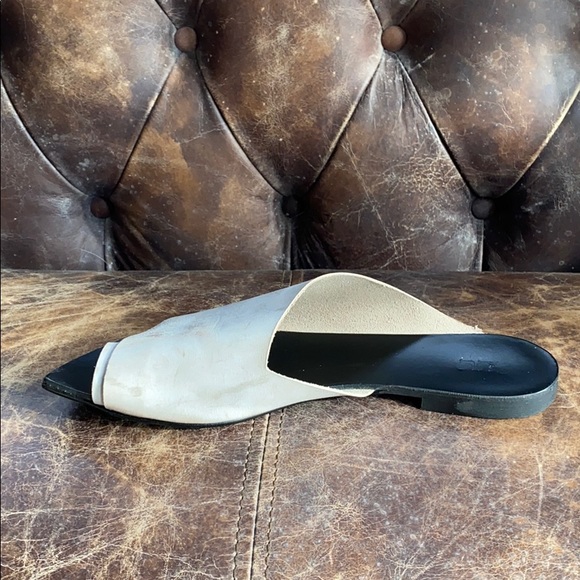 Custom Leather Sandal - Picture 3 of 8